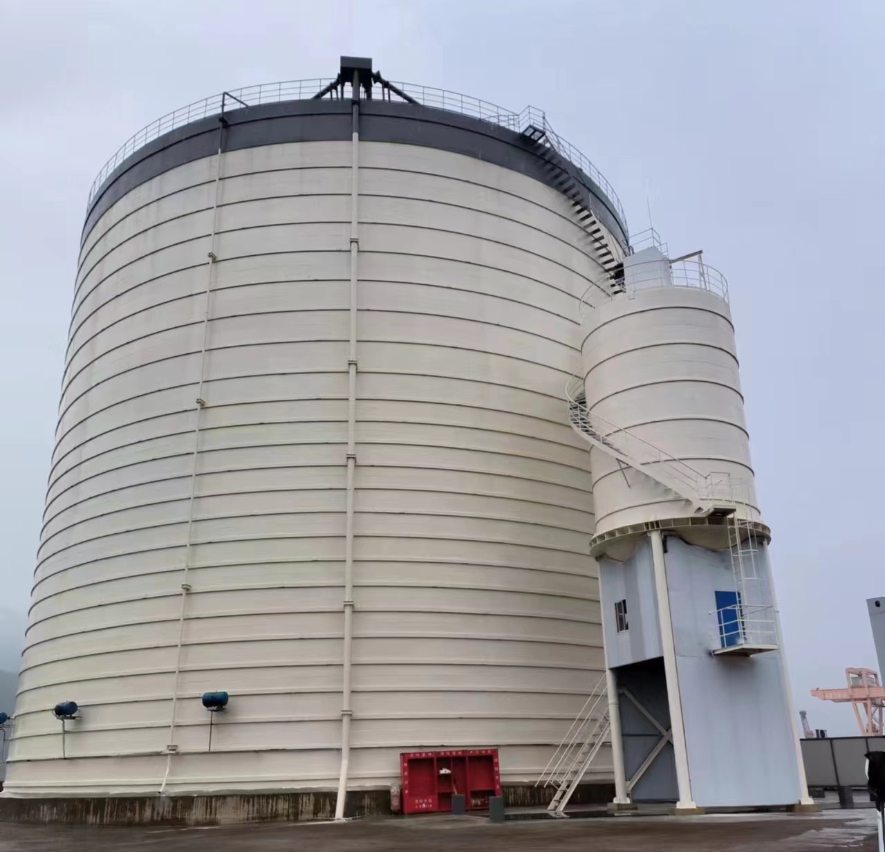 万冲镇10万吨水泥钢板库