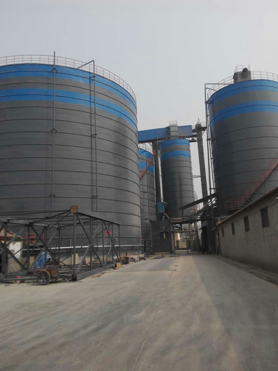 万冲镇粉煤灰储存库基础怎么建造